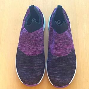 NWOT - HYPER ARCH MOTION - Purple Knit Slip-On Sneakers